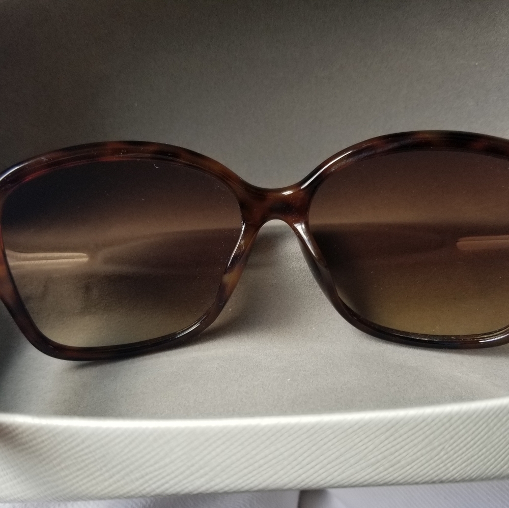 MICHAEL KORS  Sunglasses  with case